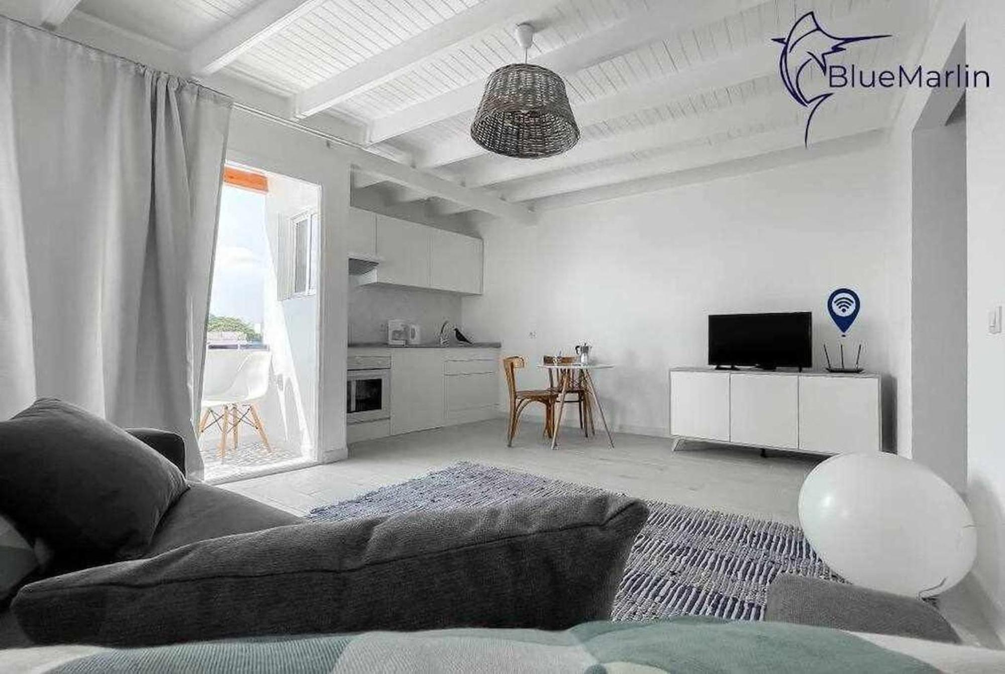B-Rent Bluemarlin Boutique Sea View Apartment คอร์ราเลโฮ ภายนอก รูปภาพ